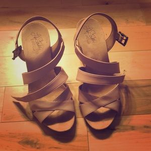 Cute flesh pink wedges sandals